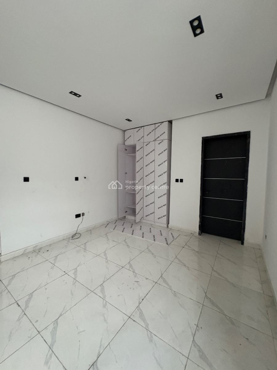 2 Bedroom Apartment, Ologolo, Lekki, Lagos, Flat / Apartment for Sale