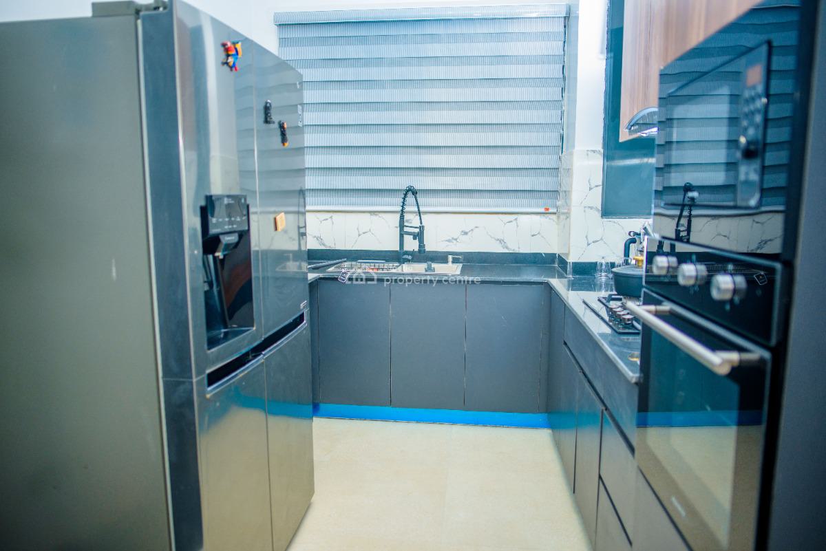 Luxury 2-bedroom Apartment, Abioro Street, Off Oba Elegushi Palace Road, Ikate, Lekki, Lekki, Lagos, Flat / Apartment for Sale
