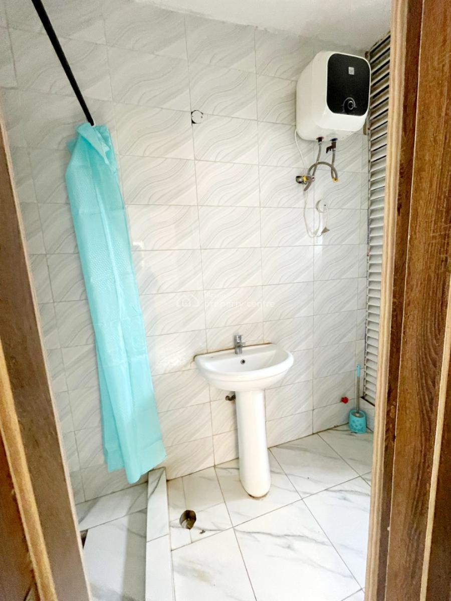 Luxury 3 Bedroom Block of Flats in an Estate, Behind Aso Radio, Katampe (main), Katampe, Abuja, Flat / Apartment for Rent