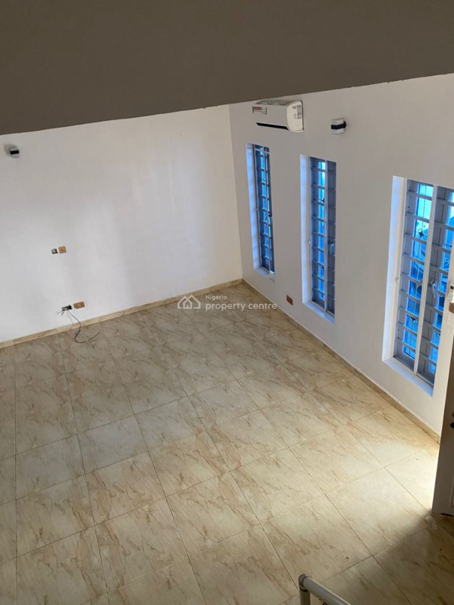 Executive and Well Maintained 4 Bedroom Terrace Duplex, Fully Serviced, Bliss Court Estate’ Orchid Road, Lekki Expressway, Lekki, Lagos, Terraced Duplex for Rent