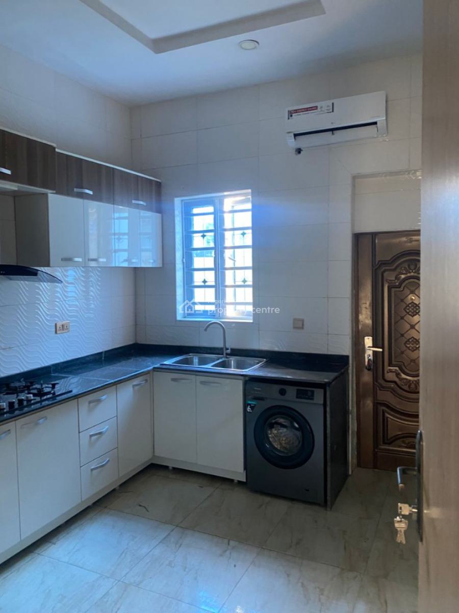 Executive and Well Maintained 4 Bedroom Terrace Duplex, Fully Serviced, Bliss Court Estate’ Orchid Road, Lekki Expressway, Lekki, Lagos, Terraced Duplex for Rent