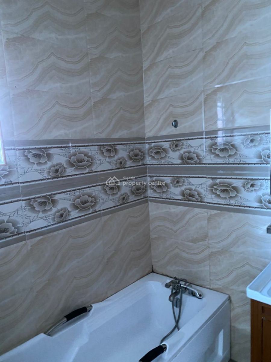 Executive and Well Maintained 4 Bedroom Terrace Duplex, Fully Serviced, Bliss Court Estate’ Orchid Road, Lekki Expressway, Lekki, Lagos, Terraced Duplex for Rent