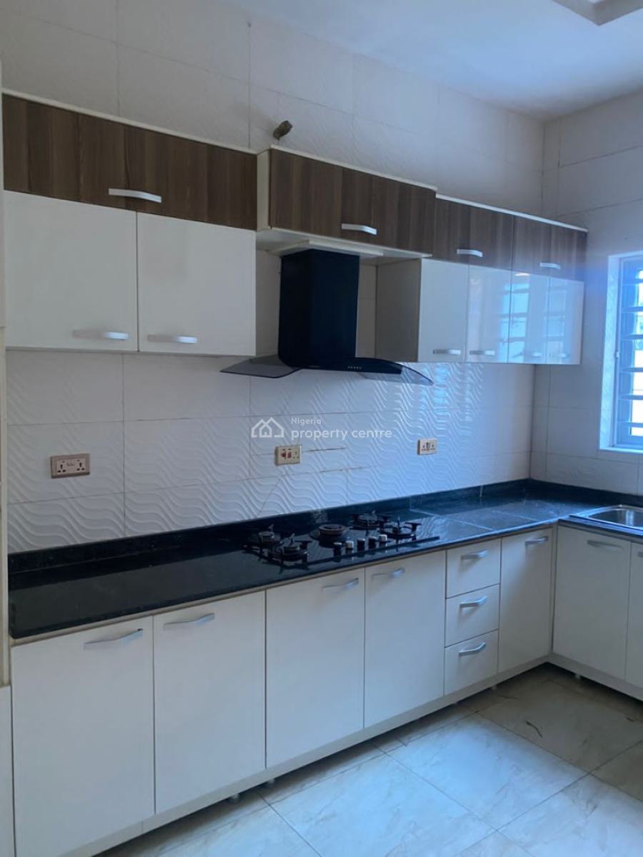 Executive and Well Maintained 4 Bedroom Terrace Duplex, Fully Serviced, Bliss Court Estate’ Orchid Road, Lekki Expressway, Lekki, Lagos, Terraced Duplex for Rent