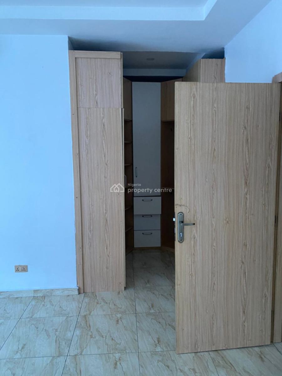 Executive and Well Maintained 4 Bedroom Terrace Duplex, Fully Serviced, Bliss Court Estate’ Orchid Road, Lekki Expressway, Lekki, Lagos, Terraced Duplex for Rent