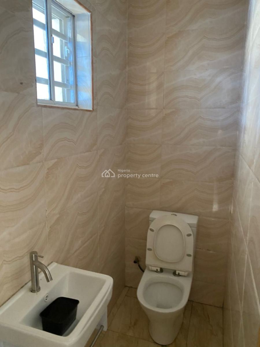 Executive and Well Maintained 4 Bedroom Terrace Duplex, Fully Serviced, Bliss Court Estate’ Orchid Road, Lekki Expressway, Lekki, Lagos, Terraced Duplex for Rent
