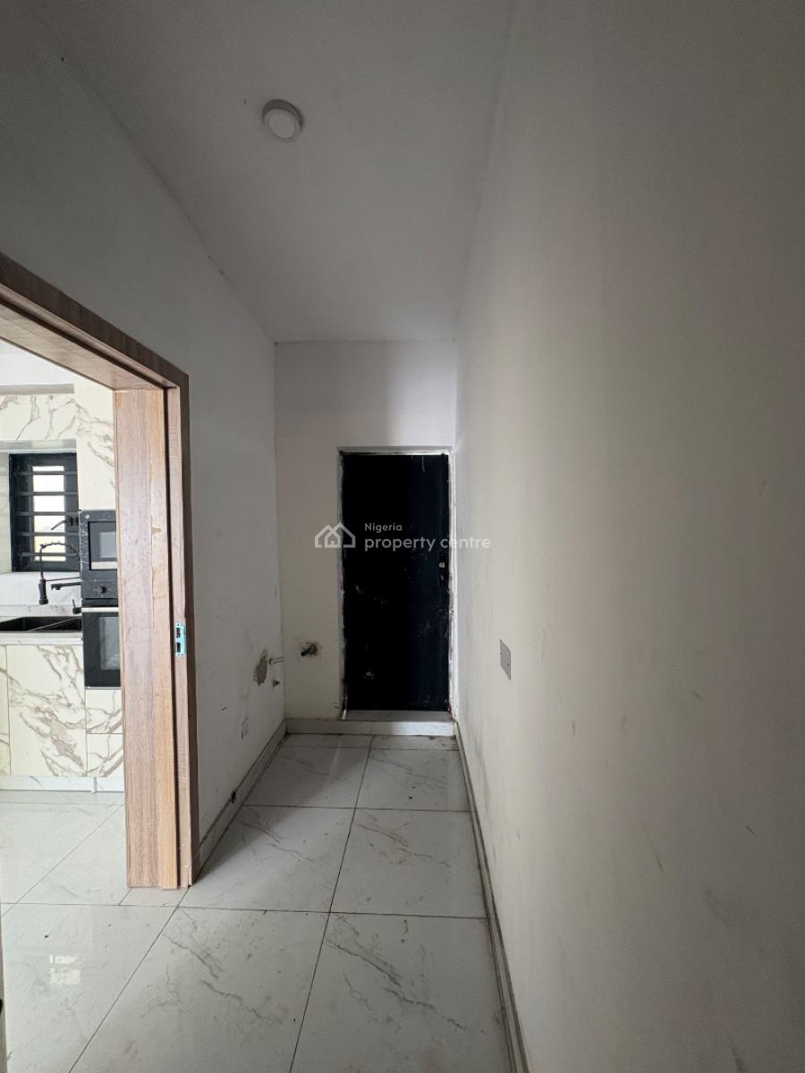 2 Bedroom Penthouse Apartment, Ologolo, Lekki, Lagos, Flat / Apartment for Sale