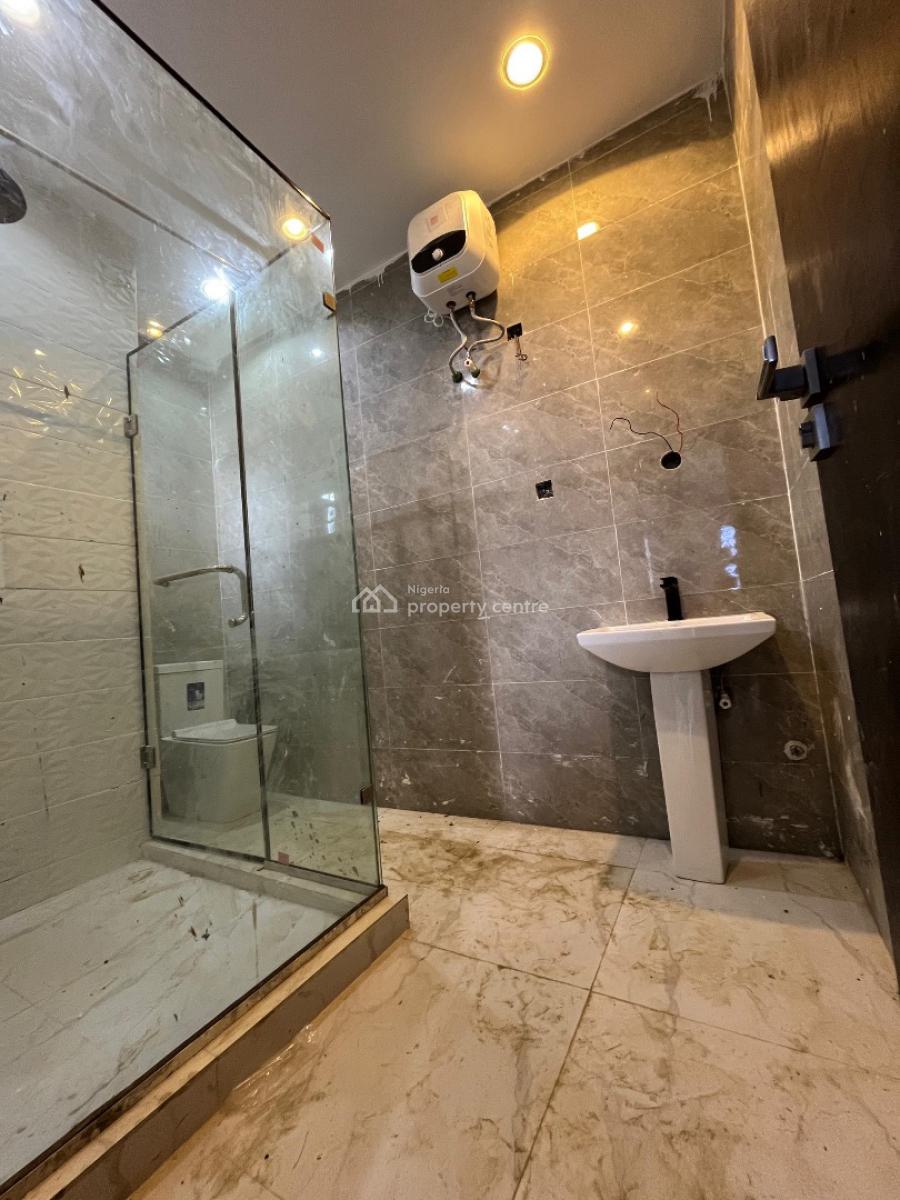 Newly Built 3 Bedroom Apartment in a Very Good Neighborhood, Maryland, Lagos, Flat / Apartment for Sale