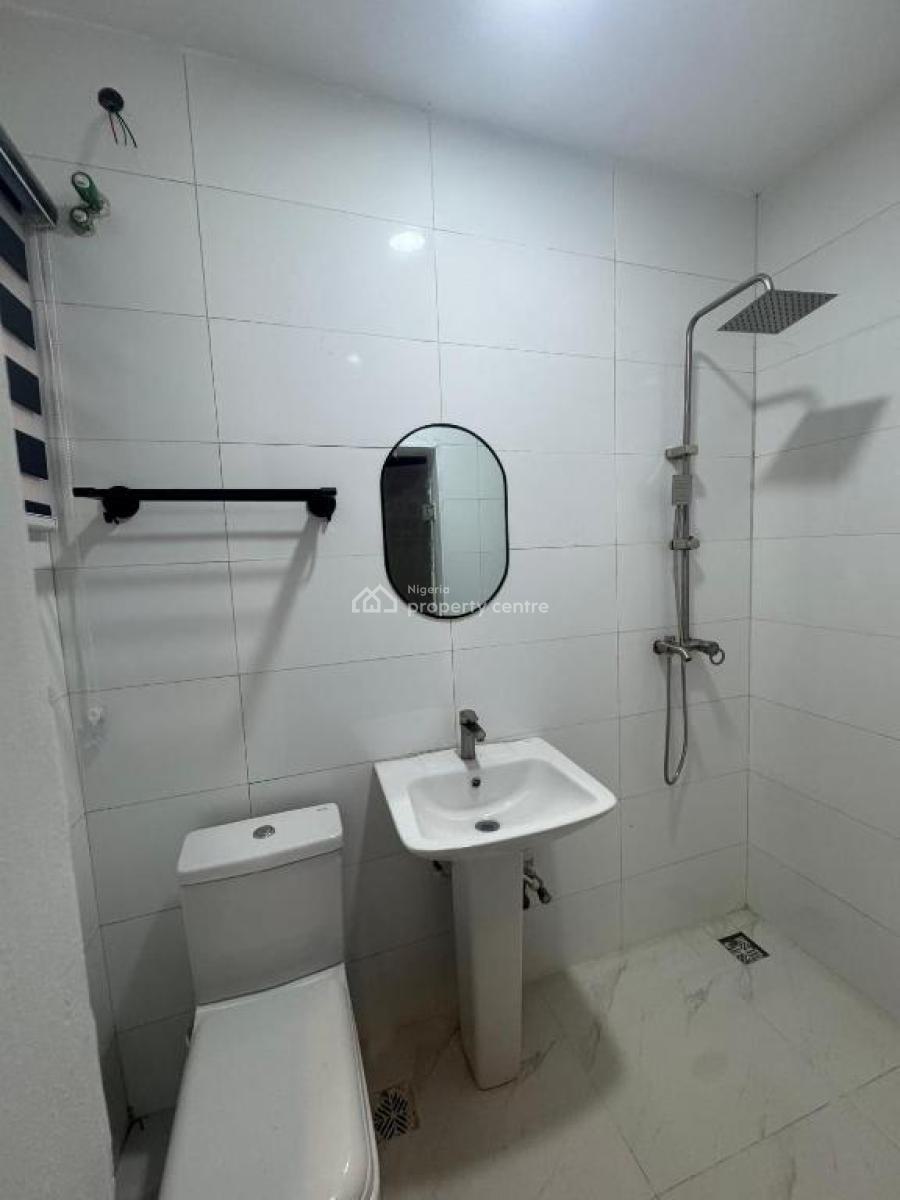 1 Bedroom Fully Furnished Apartment, 20, Westsyde Road, Ogombo, Ajah, Lagos, Mini Flat (room and Parlour) Short Let