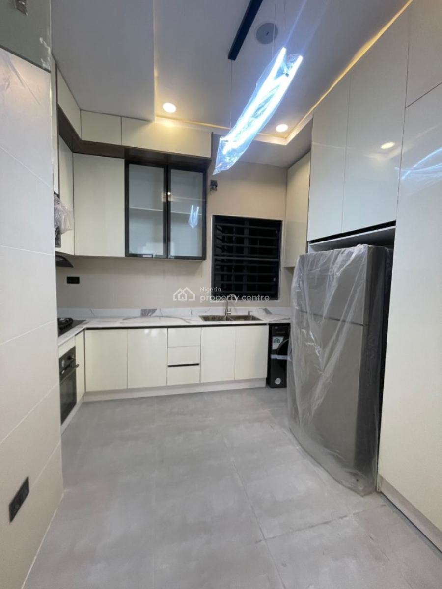 3 Bedroom Apartment, Lekki Phase 1, Lekki, Lagos, Flat / Apartment for Rent