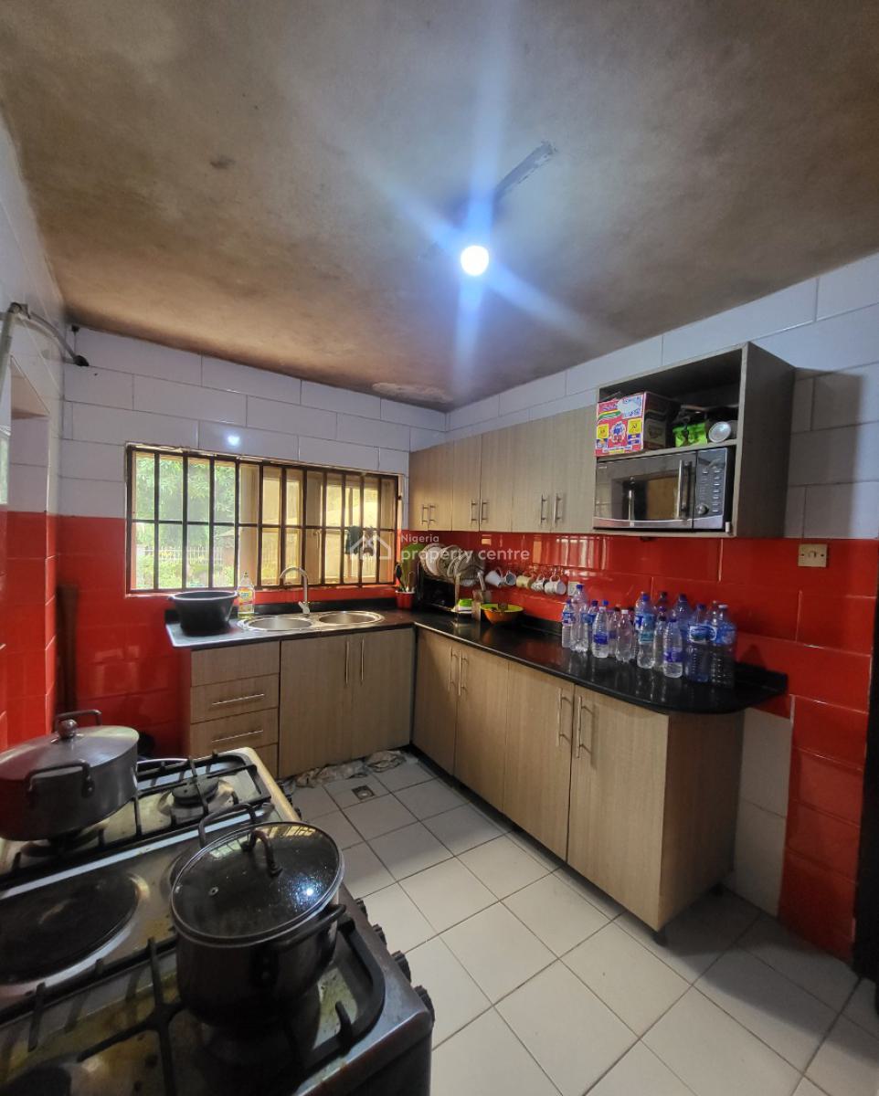Luxurious Massive 4 Bedroom Flat, By Maitama Stores, Maitama District, Abuja, Flat / Apartment for Sale