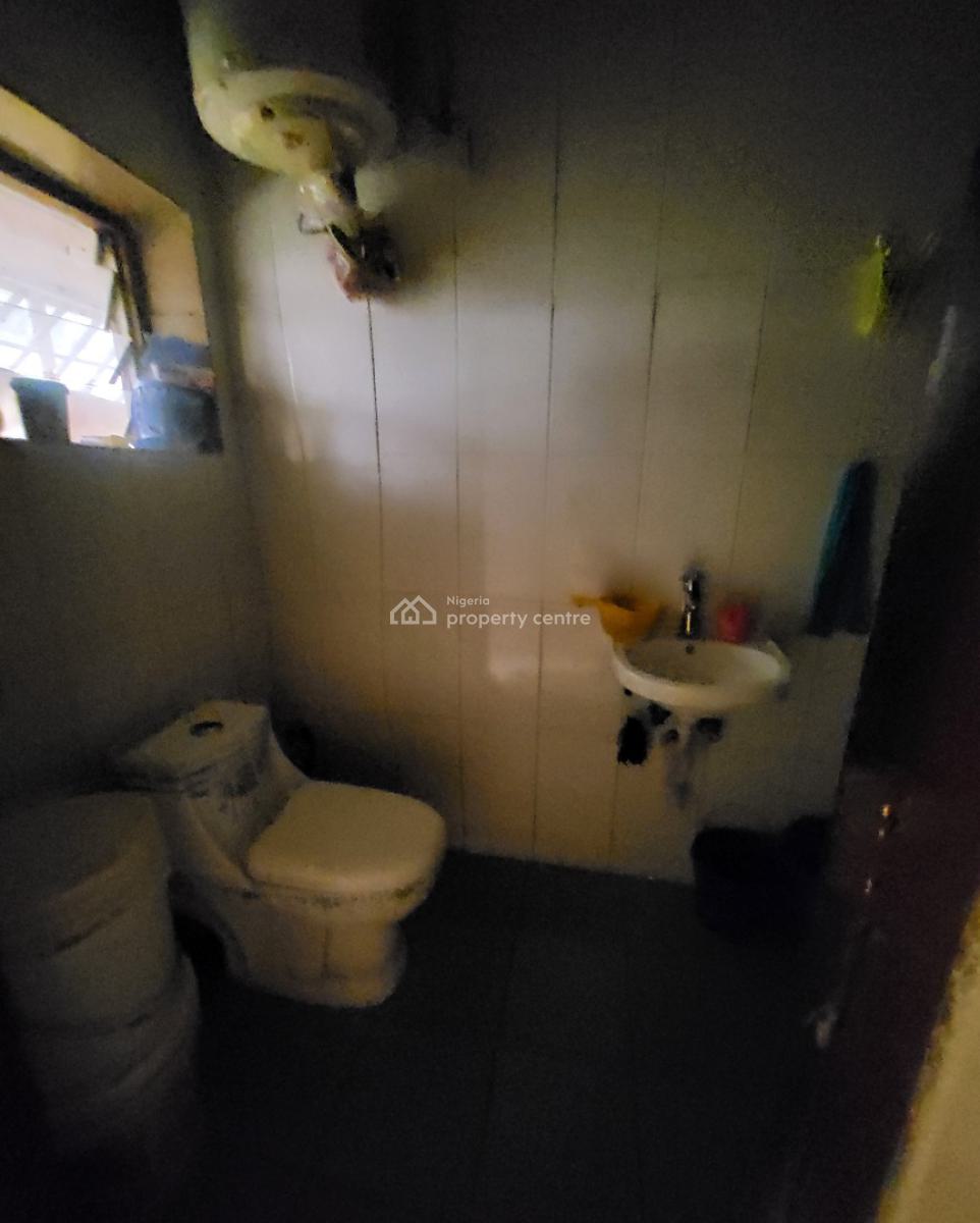 Luxurious Massive 4 Bedroom Flat, By Maitama Stores, Maitama District, Abuja, Flat / Apartment for Sale
