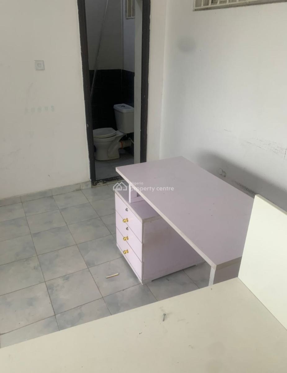 Ensuite Shop downstairs, Igbo Efon, Lekki, Lagos, Shop for Rent