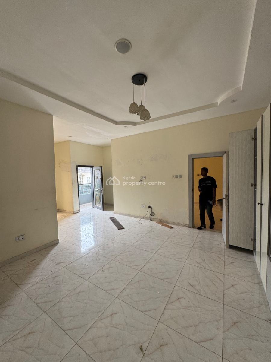 𝐌𝐀𝐈𝐍𝐓𝐀𝐈𝐍𝐄𝐃 4 𝐁𝐄𝐃𝐑𝐎𝐎𝐌 𝐓𝐄𝐑𝐑𝐀𝐂𝐄 𝐃𝐔𝐏𝐋𝐄𝐗, Ikota, Lekki, Lagos, Terraced Duplex for Rent