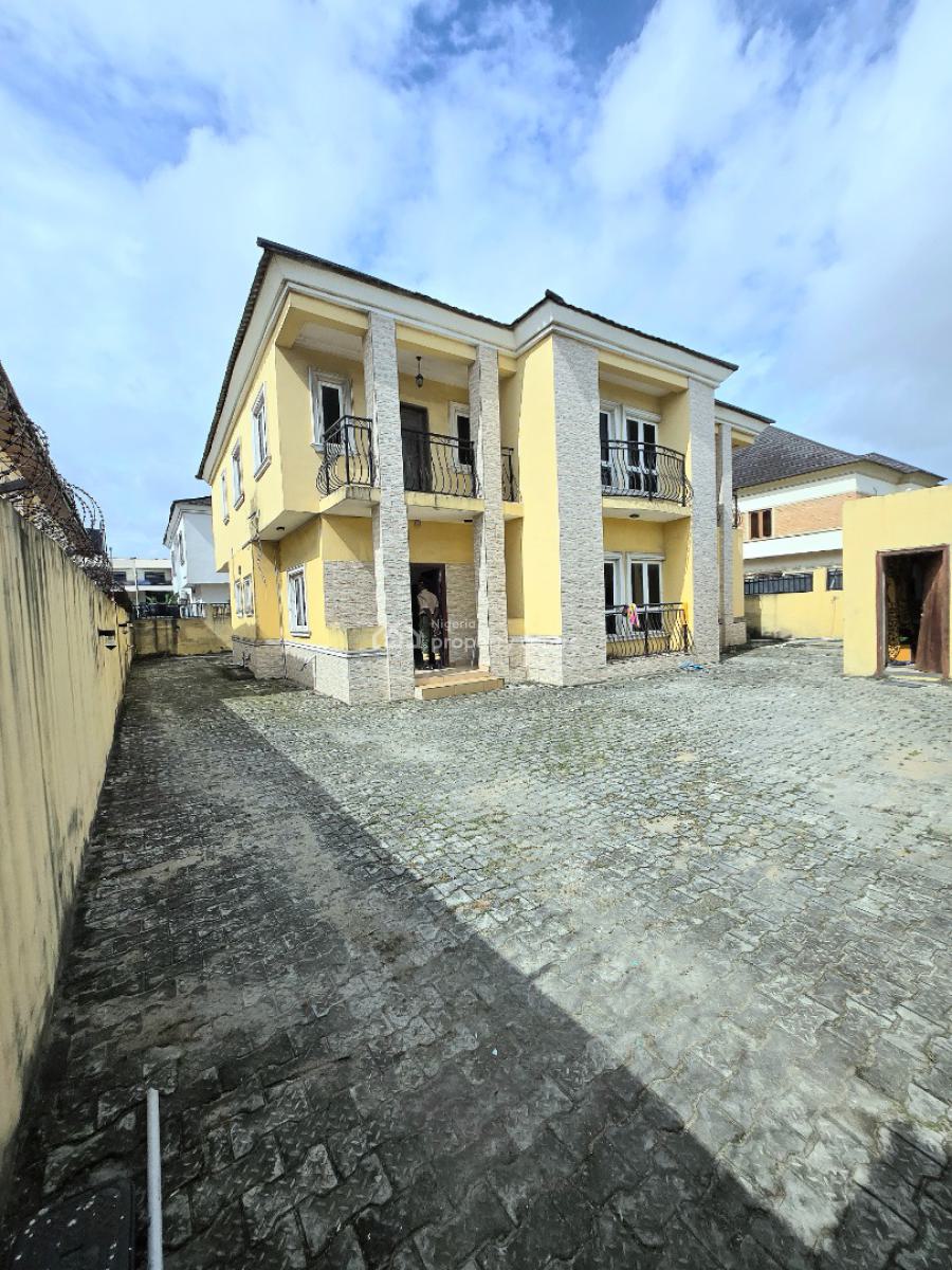 Well Maintained 4 Bedroom Detached, Lekki Phase 1, Lekki, Lagos, Detached Duplex for Rent