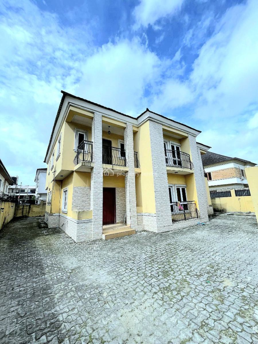 Well Maintained 4 Bedroom Detached, Lekki Phase 1, Lekki, Lagos, Detached Duplex for Rent