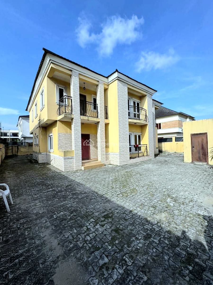 Well Maintained 4 Bedroom Detached, Lekki Phase 1, Lekki, Lagos, Office Space for Rent