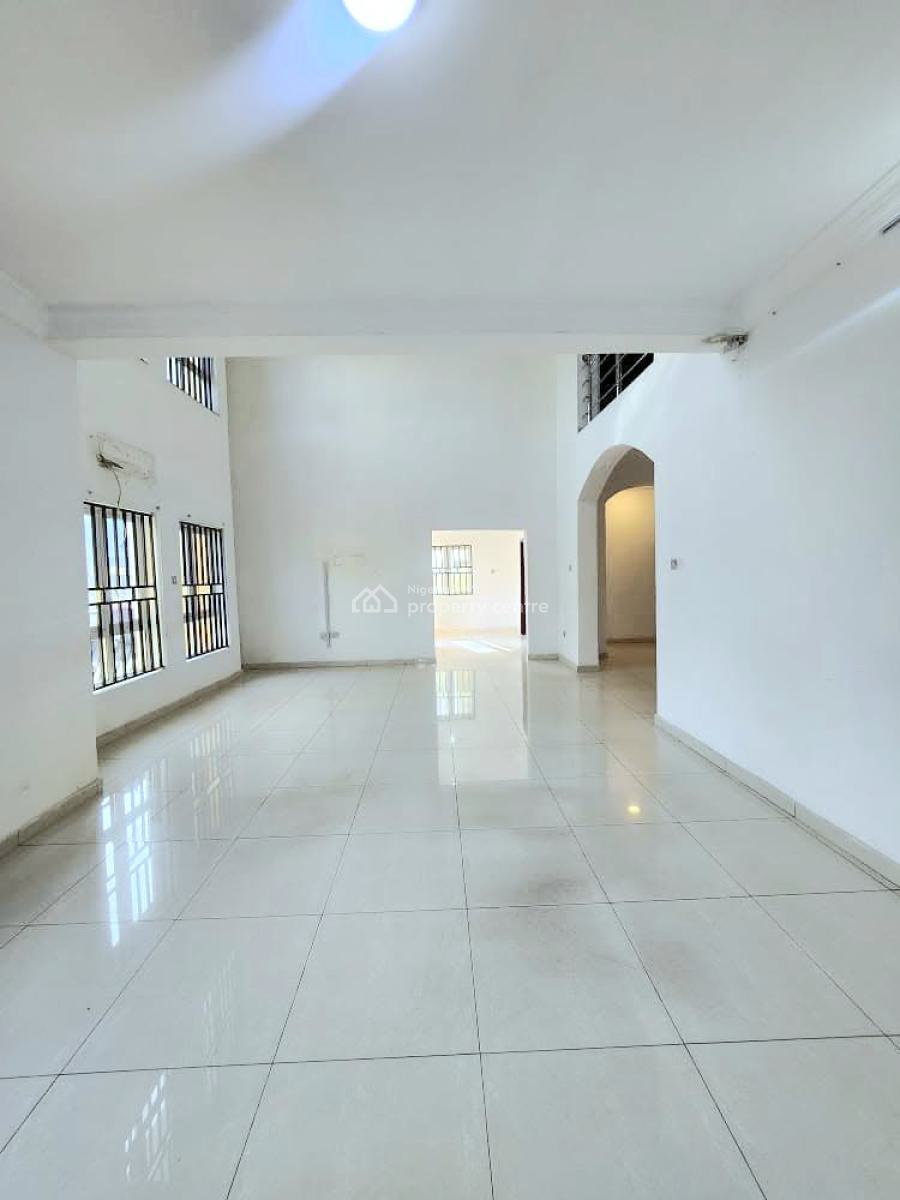 Well Maintained 4 Bedroom Detached, Lekki Phase 1, Lekki, Lagos, Office Space for Rent