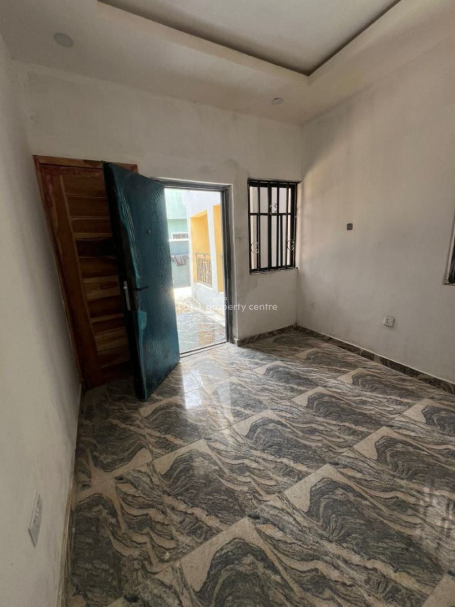 Spacious Miniflat with 2 Toilets., Fidiso Estate, Abijo, Lekki, Lagos, Mini Flat (room and Parlour) for Rent