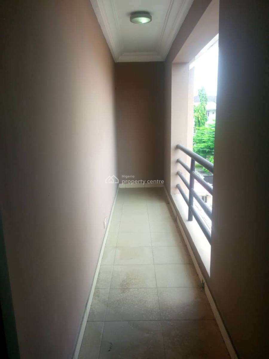 4-bedroom Townhouse with a Sit-out - 2 Balconies, U3 Estate, Lekki, Lagos, House for Rent
