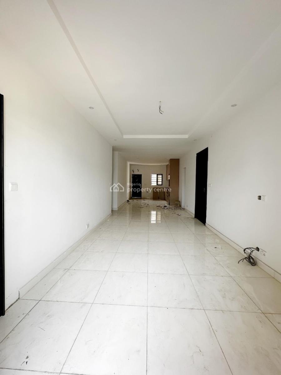 Lovely 2 Bedroom Apartment with Bq, Ologolo, Ologolo, Lekki, Lagos, Block of Flats for Sale