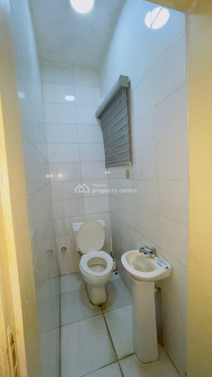 Decent Mini-flat, Off Fola Osibo, Lekki Phase 1, Lekki, Lagos, Flat / Apartment for Rent