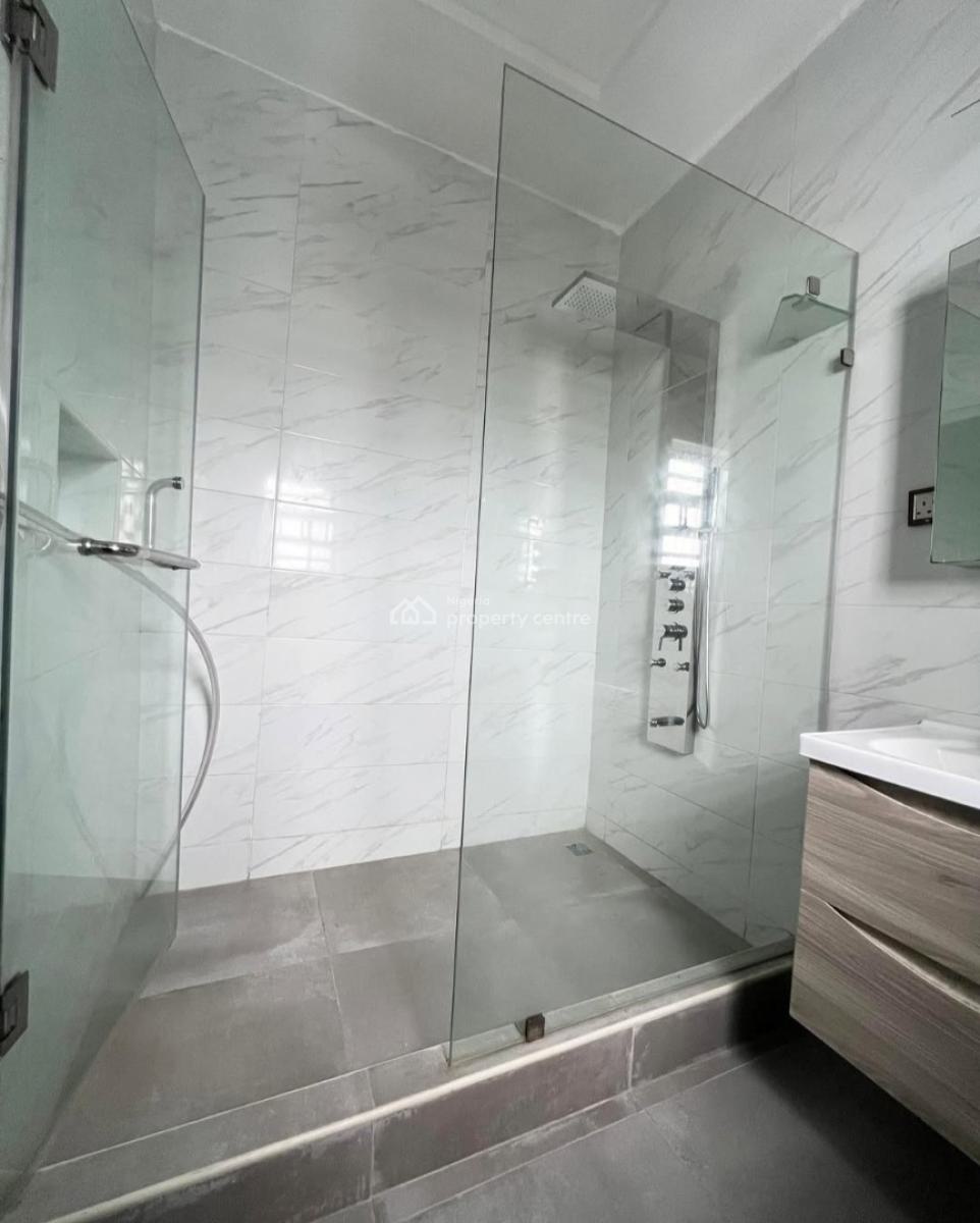2, Lekki Phase 1, Lekki, Lagos, Flat / Apartment for Rent
