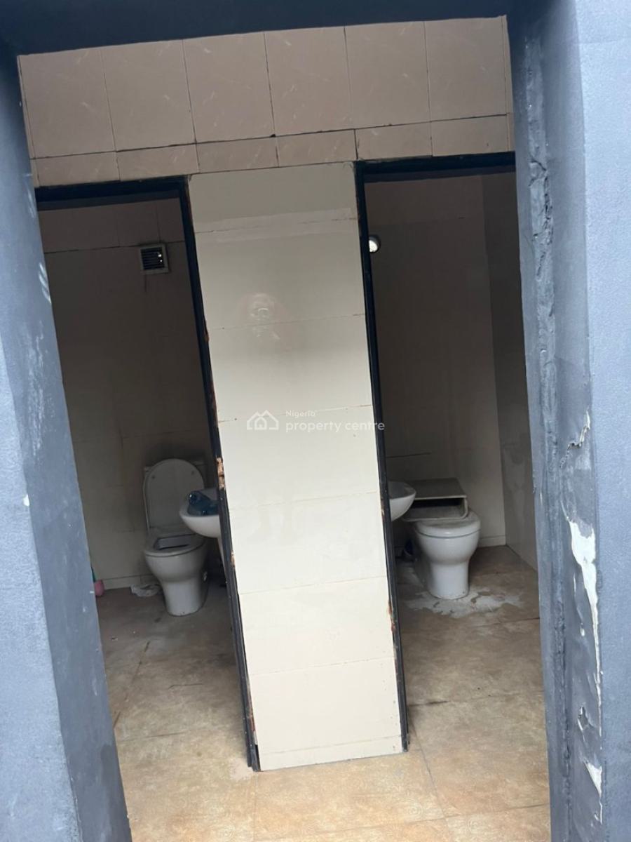 125.5sq Metres Roof Top, Off Sanusi Fafuwa, Victoria Island (vi), Lagos, Commercial Property for Rent