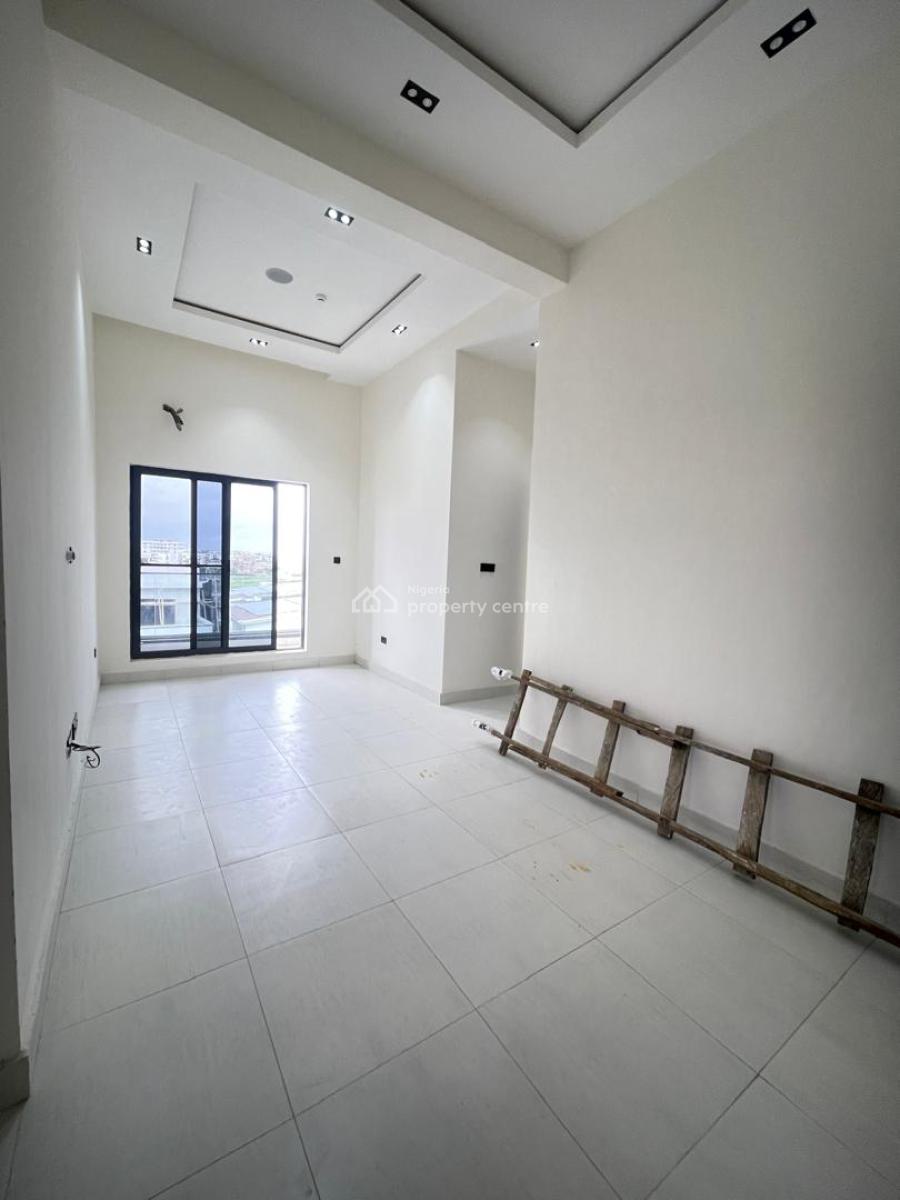 Beautifully Built 3 Bedroom Apartment with Gym, Elevator, Lekki Phase 1, Lekki, Lagos, Flat / Apartment for Sale