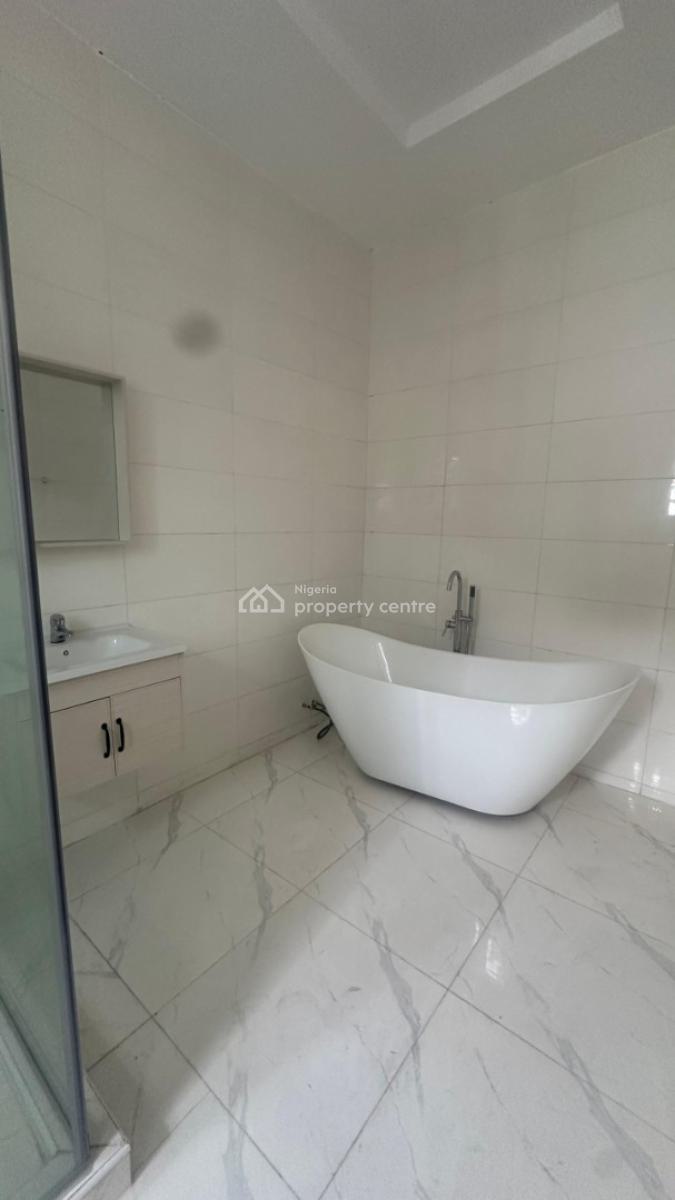 Dour Bedroom Semi Detached with Bq, Vgc, Lekki, Lagos, Semi-detached Duplex for Sale