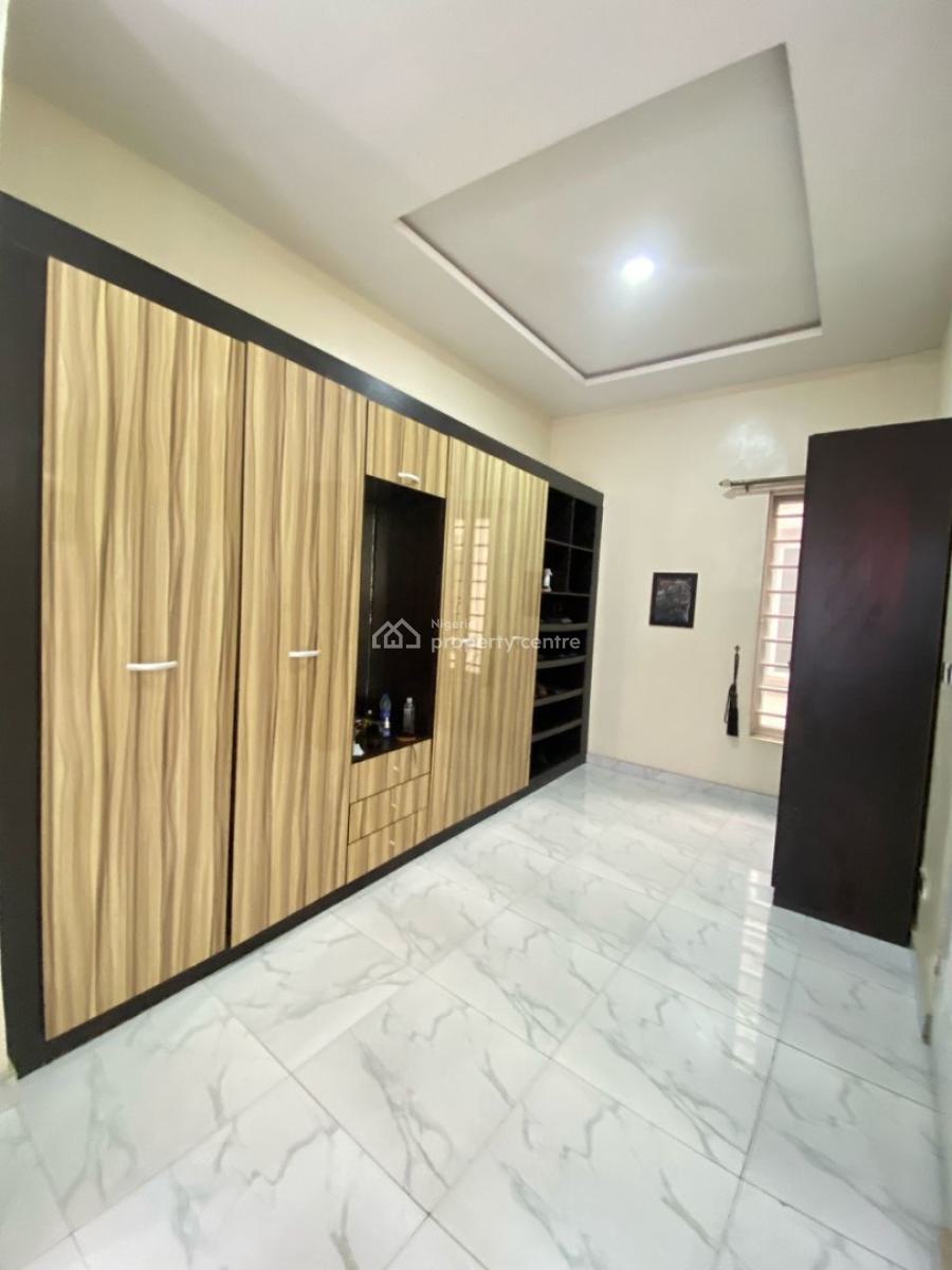 Well Maintained 4 Bedroom Fully Detached House with Bq., Thomas Estate, Ajah, Lagos, Detached Duplex for Sale