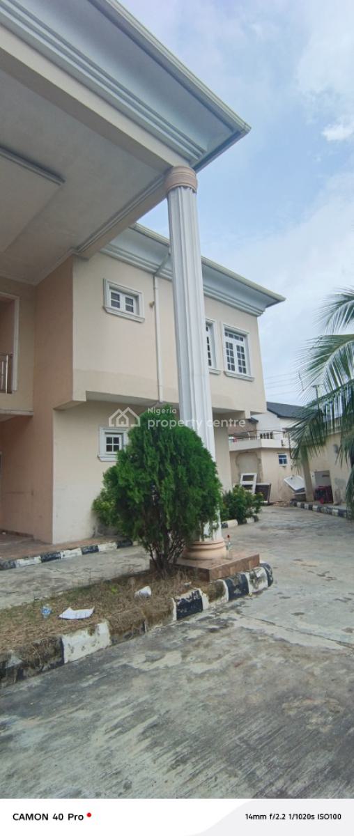 4 Bedroom Mansion Building Self Compound in Lekki, Off Oladimeji Alo Street, Lekki Phase 1, Lekki, Lagos, Semi-detached Duplex for Rent