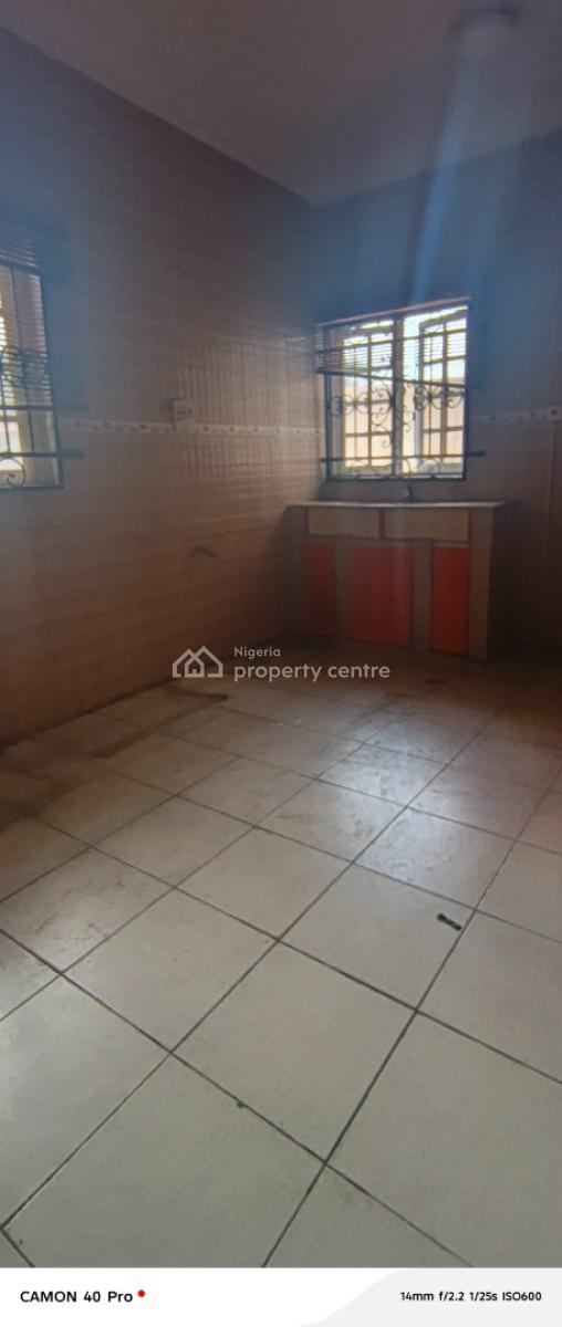 4 Bedroom Mansion Building Self Compound in Lekki, Off Oladimeji Alo Street, Lekki Phase 1, Lekki, Lagos, Semi-detached Duplex for Rent