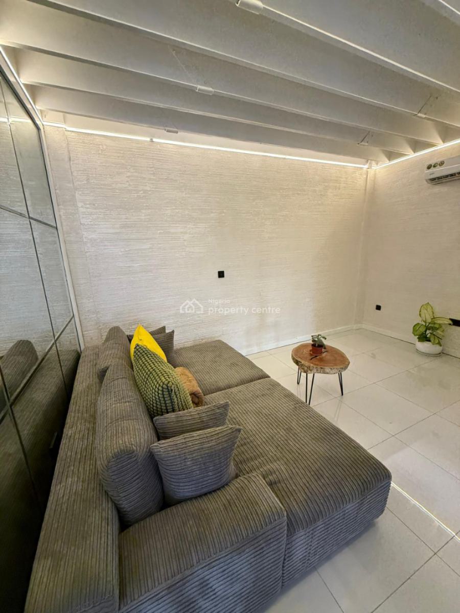 Luxury 2 Bedrooms Snow Heaven Penthouse Apartment with Mtn 5g Wifi, Lekki Phase 1, Lekki, Lagos, Flat / Apartment Short Let
