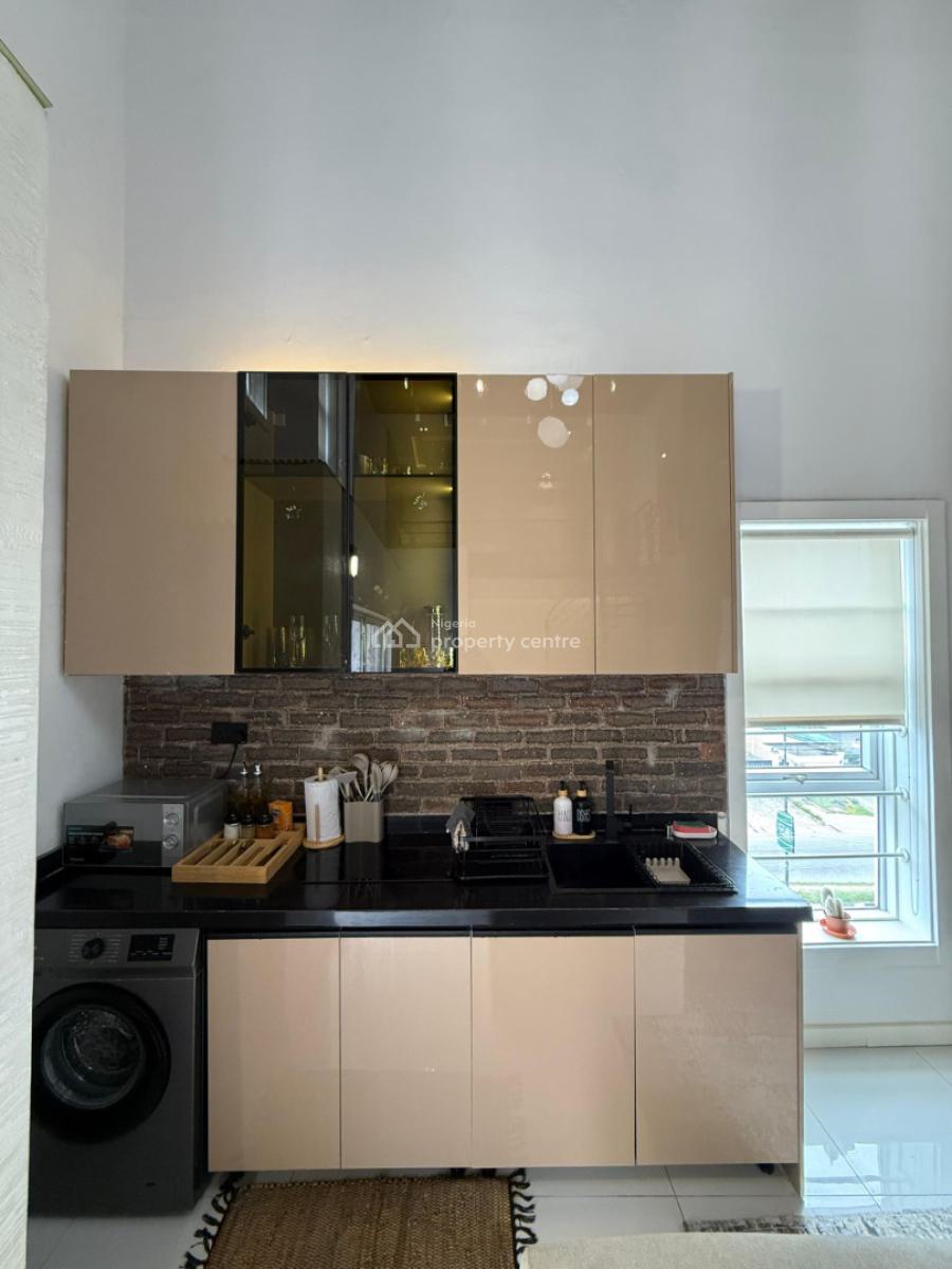 Luxury 2 Bedrooms Snow Heaven Penthouse Apartment with Mtn 5g Wifi, Lekki Phase 1, Lekki, Lagos, Flat / Apartment Short Let