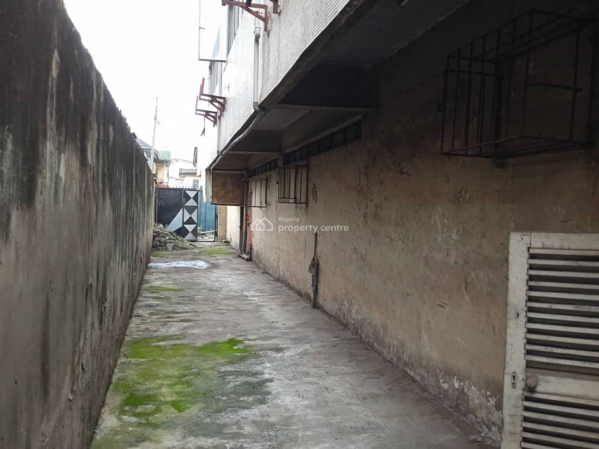 4th  Floor  Vacant Office Building, Ikeja, Lagos, Office Space for Sale
