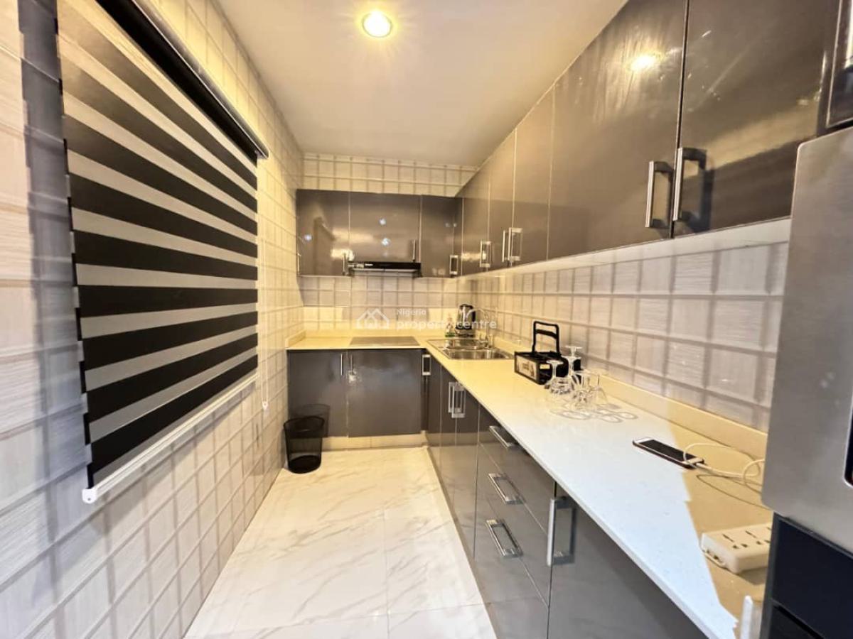 Excellent 1-bedroom Apartment, Lekki Phase 1, Lekki, Lagos, Mini Flat (room and Parlour) Short Let