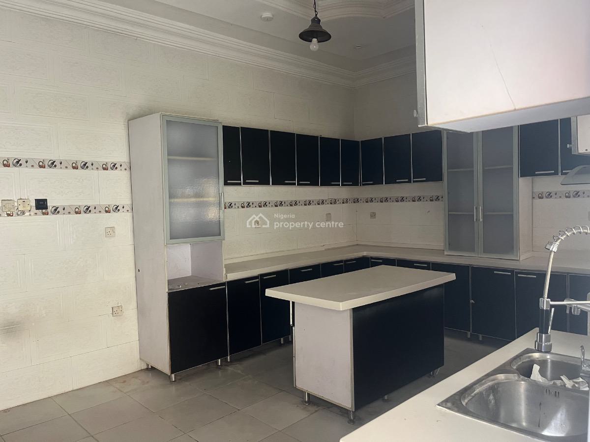 5 Bedrooms Fully Detached with a 2 Rooms Boys Quarters Available, Lekki Phase 1, Lekki, Lagos, House for Rent