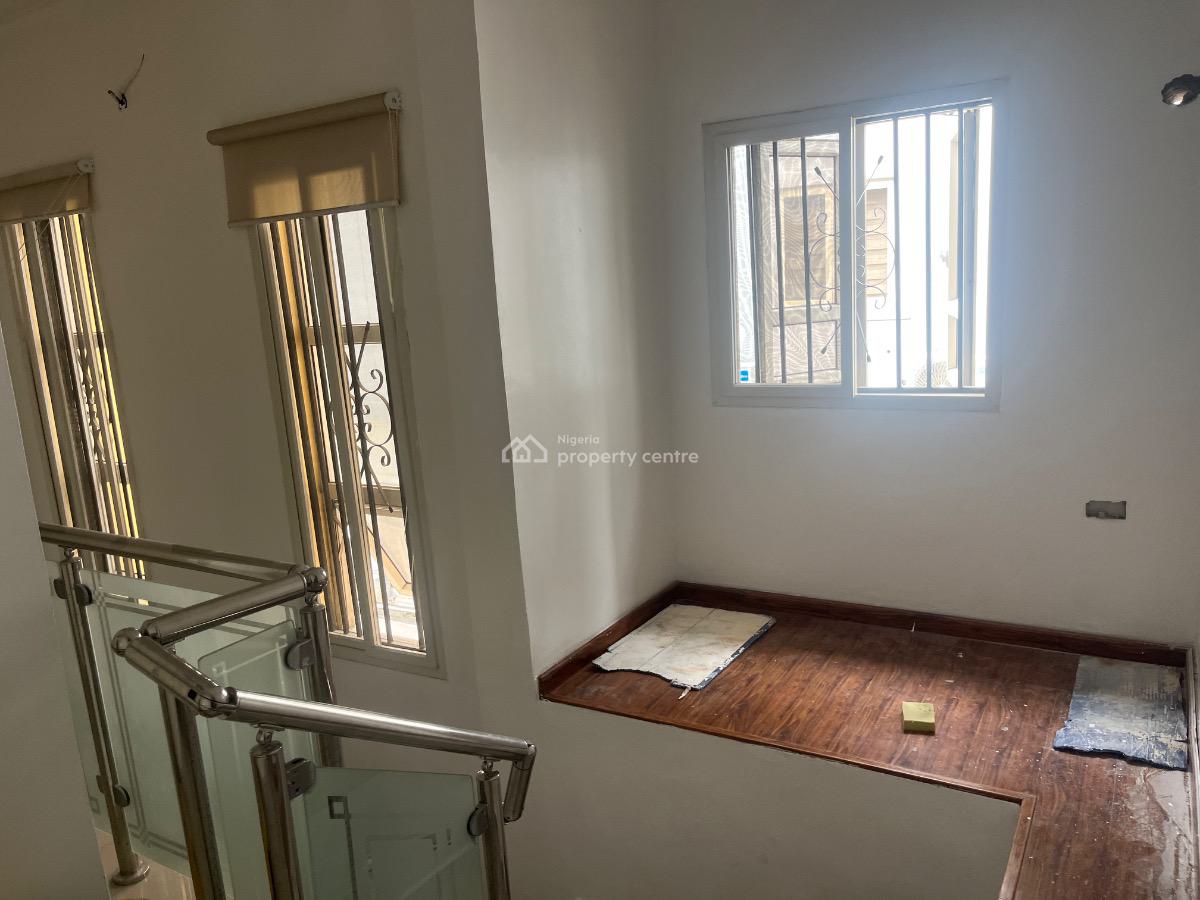 5 Bedrooms Fully Detached with a 2 Rooms Boys Quarters Available, Lekki Phase 1, Lekki, Lagos, House for Rent