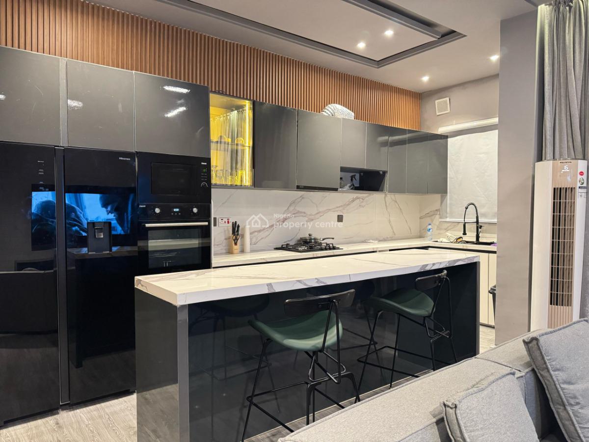 Nicely Furnished 2 Bedroom Apartment, Lekki Phase 2, Lekki, Lagos, Flat / Apartment Short Let