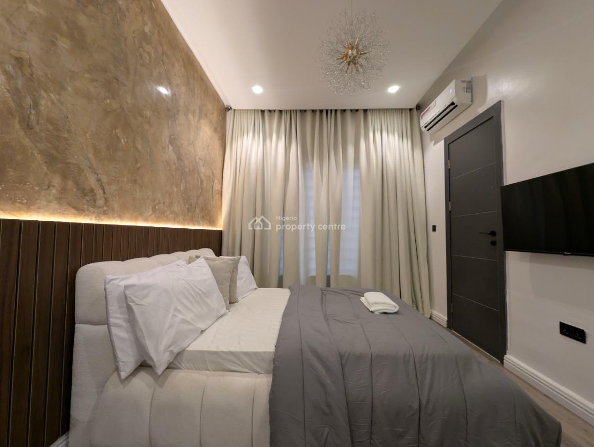 Nicely Furnished 2 Bedroom Apartment, Lekki Phase 1, Lekki, Lagos, Flat / Apartment Short Let