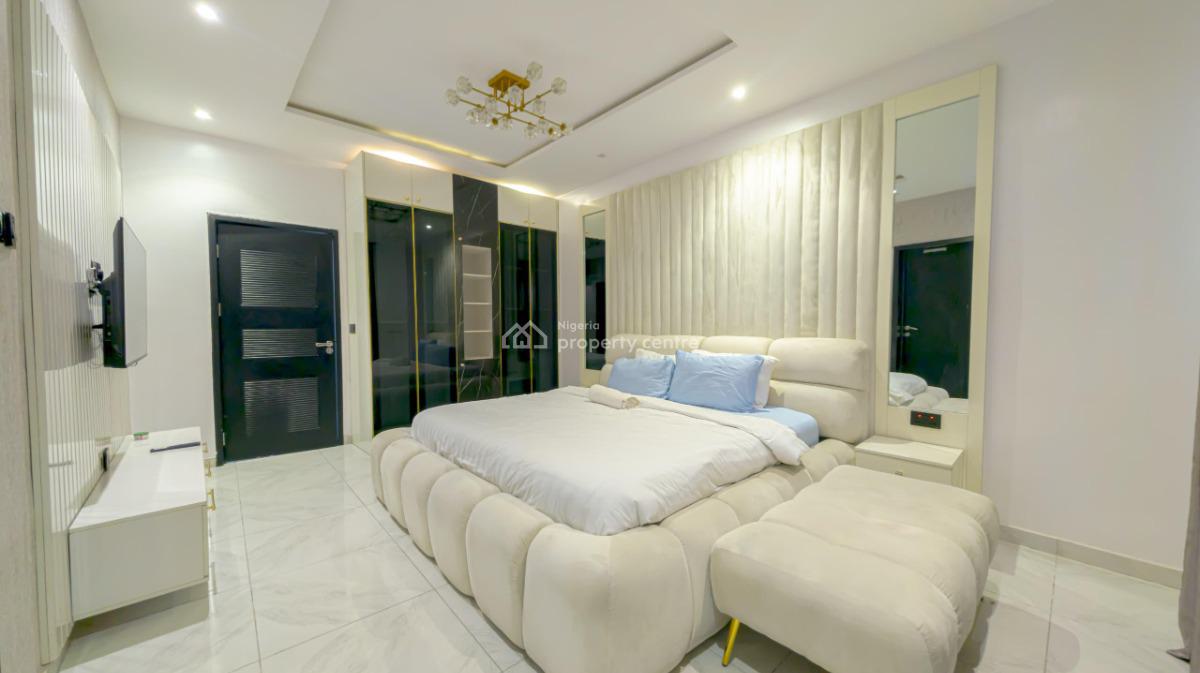 Nicely Furnished 2 Bedroom Apartment, Lekki Phase 1, Lekki, Lagos, Flat / Apartment Short Let