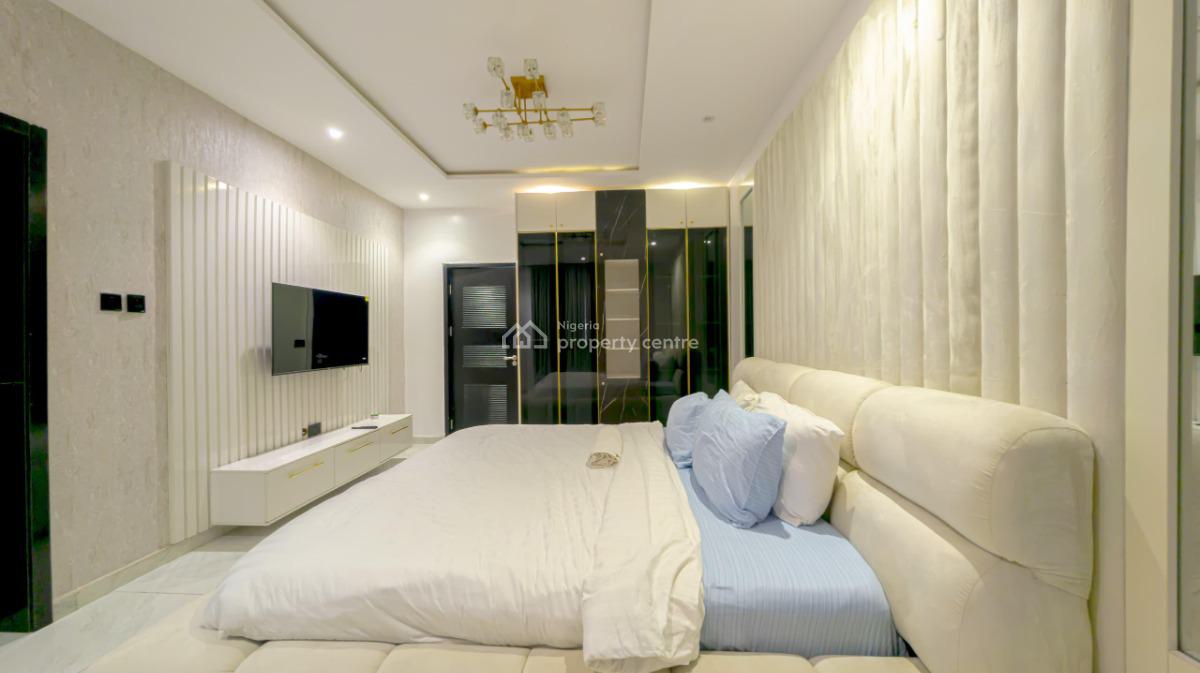 Nicely Furnished 2 Bedroom Apartment, Lekki Phase 1, Lekki, Lagos, Flat / Apartment Short Let