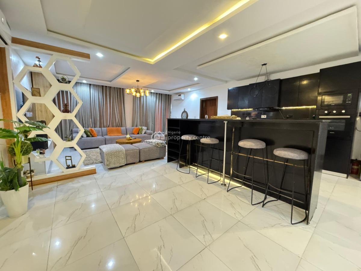 Nicely Furnished 2 Bedroom Apartment, Lekki Phase 1, Lekki, Lagos, Flat / Apartment Short Let