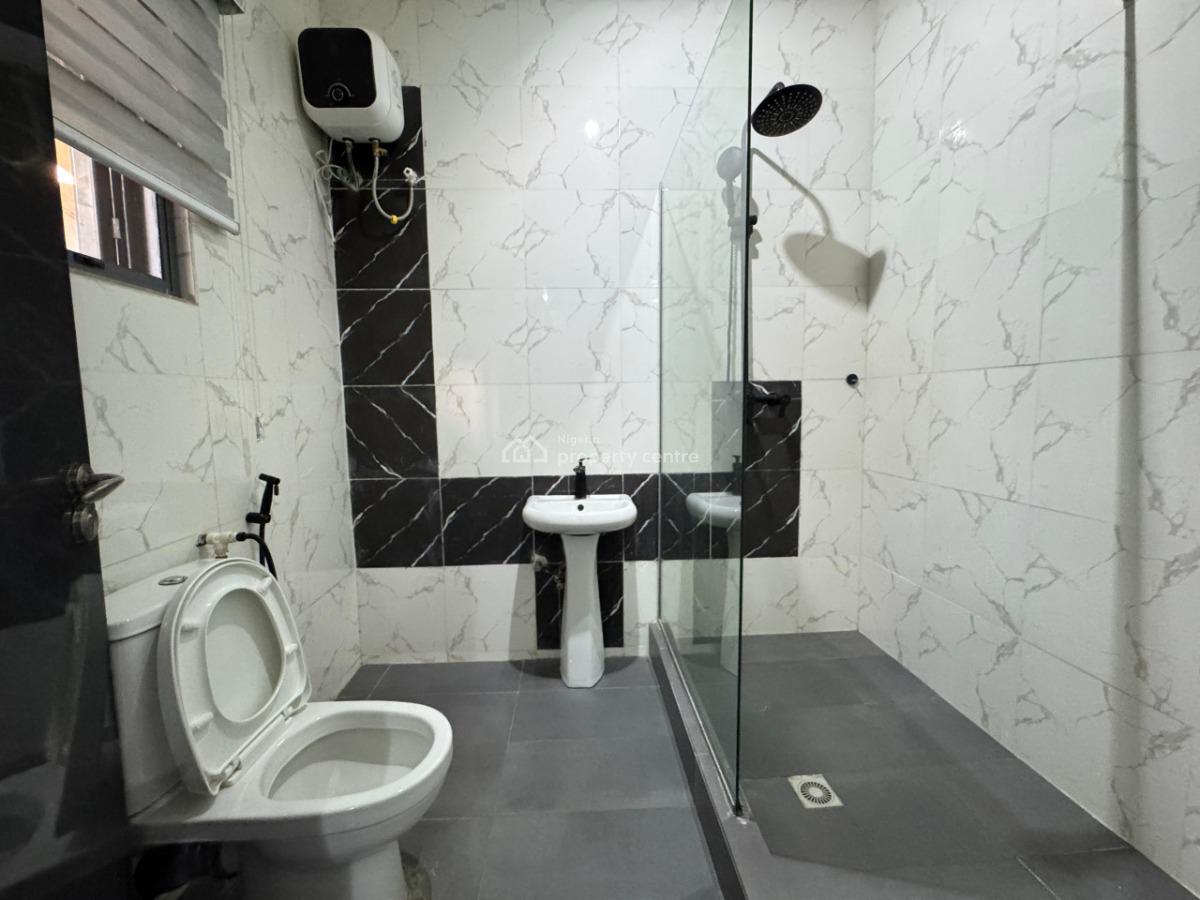 Nicely Furnished 1 Bedroom Apartment, Lekki Phase 1, Lekki, Lagos, Flat / Apartment Short Let
