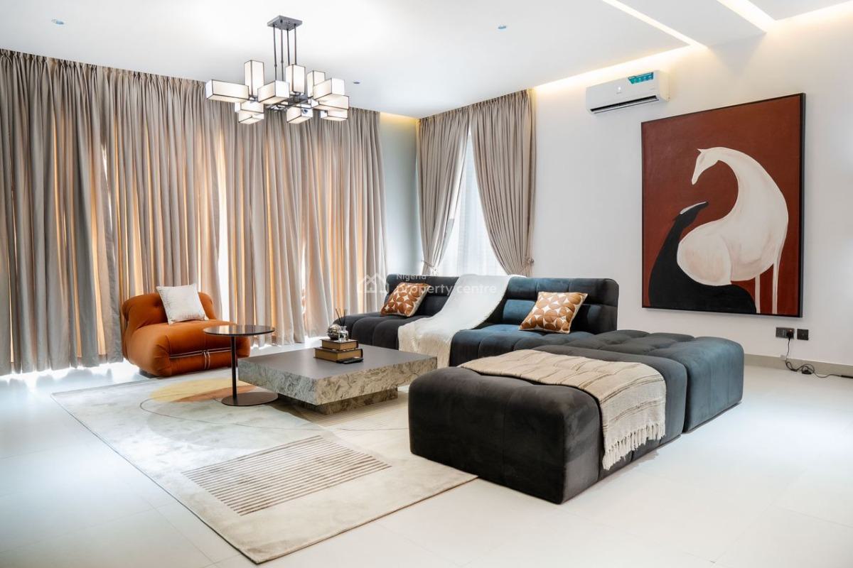 Nicely Furnished 2 Bedroom Apartment, Lekki Phase 1, Lekki, Lagos, Flat / Apartment Short Let