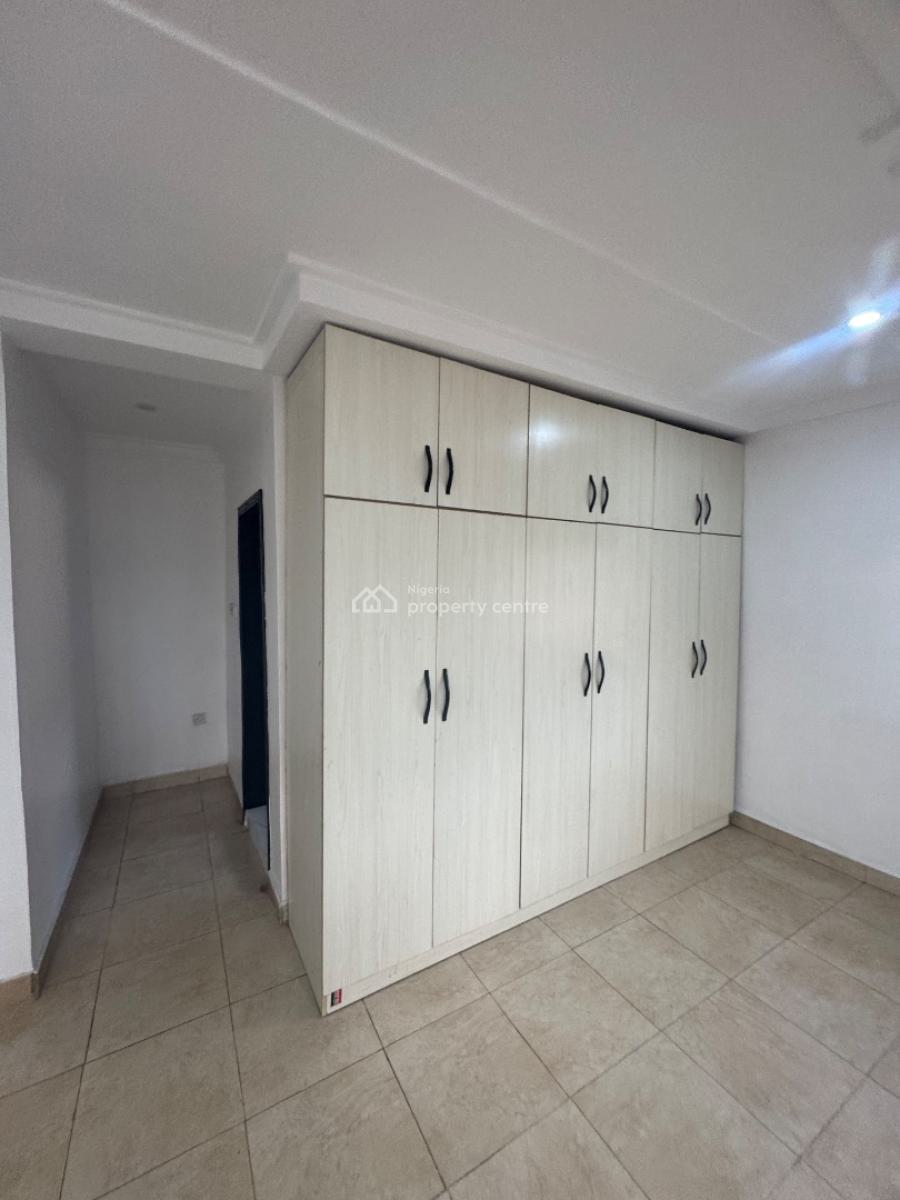 a Super Clean and Spacious 3 Bedroom Apartment, Off Admiralty Way, Lekki Phase 1, Lekki, Lagos, Flat / Apartment for Rent