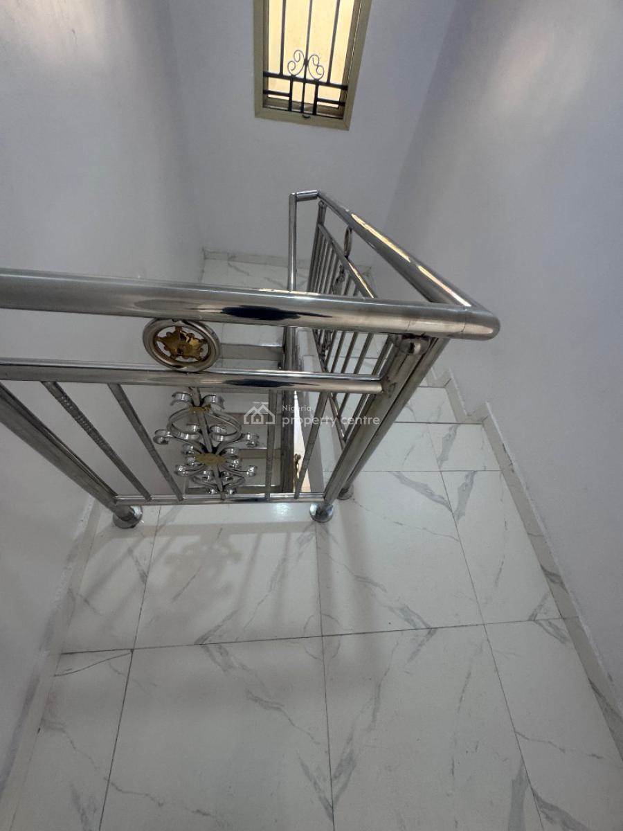 a Super Clean and Spacious 3 Bedroom Apartment, Off Admiralty Way, Lekki Phase 1, Lekki, Lagos, Flat / Apartment for Rent