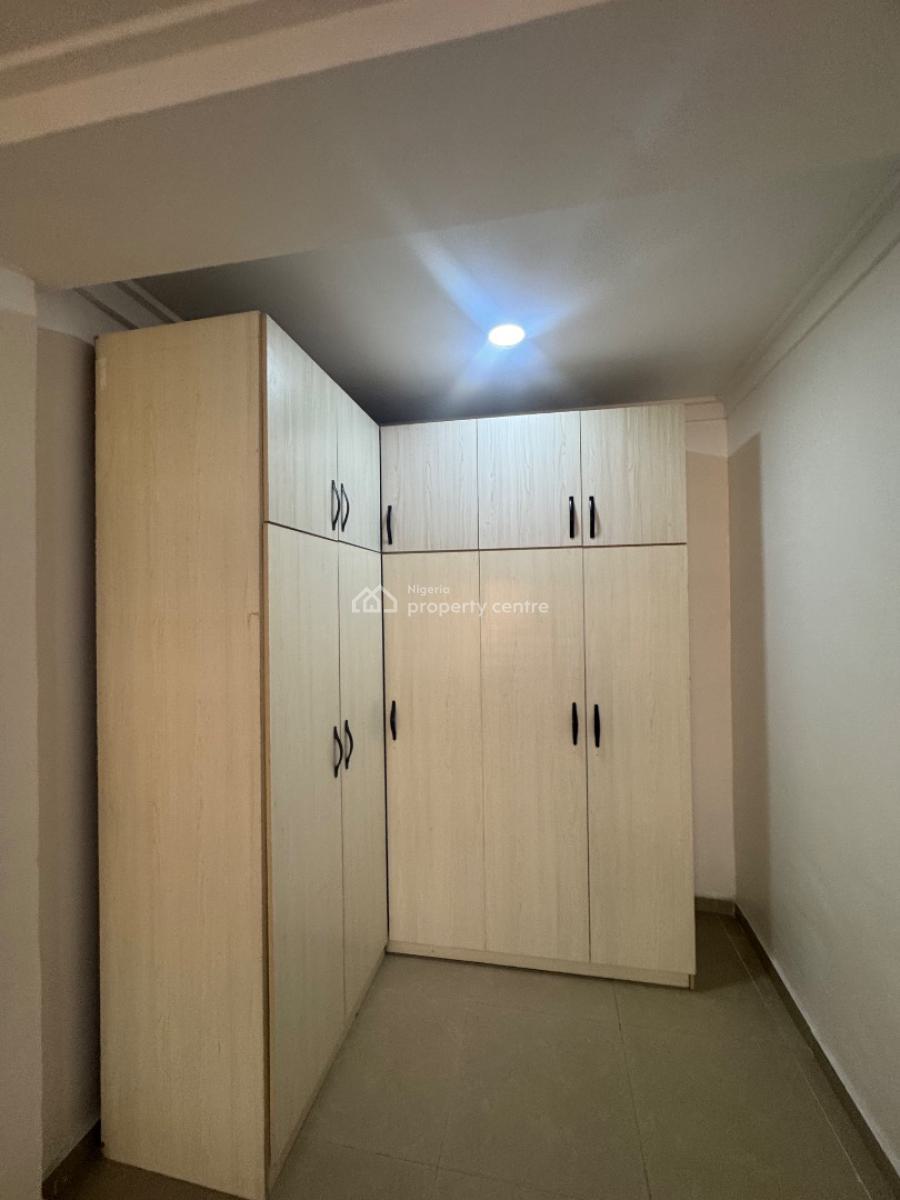 a Super Clean and Spacious 3 Bedroom Apartment, Off Admiralty Way, Lekki Phase 1, Lekki, Lagos, Flat / Apartment for Rent