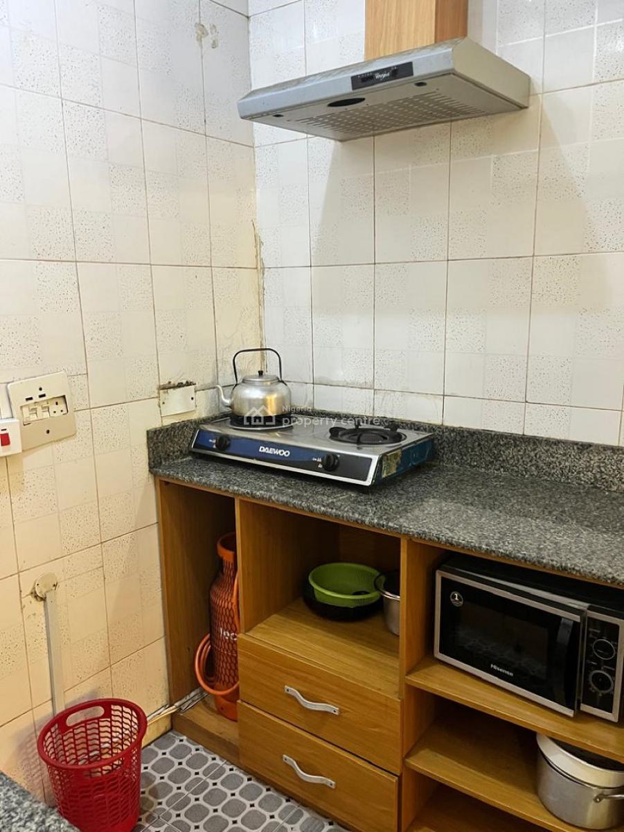 Nicely Furnished 1 Bedroom Apartment, Ajah, Lagos, Flat / Apartment Short Let