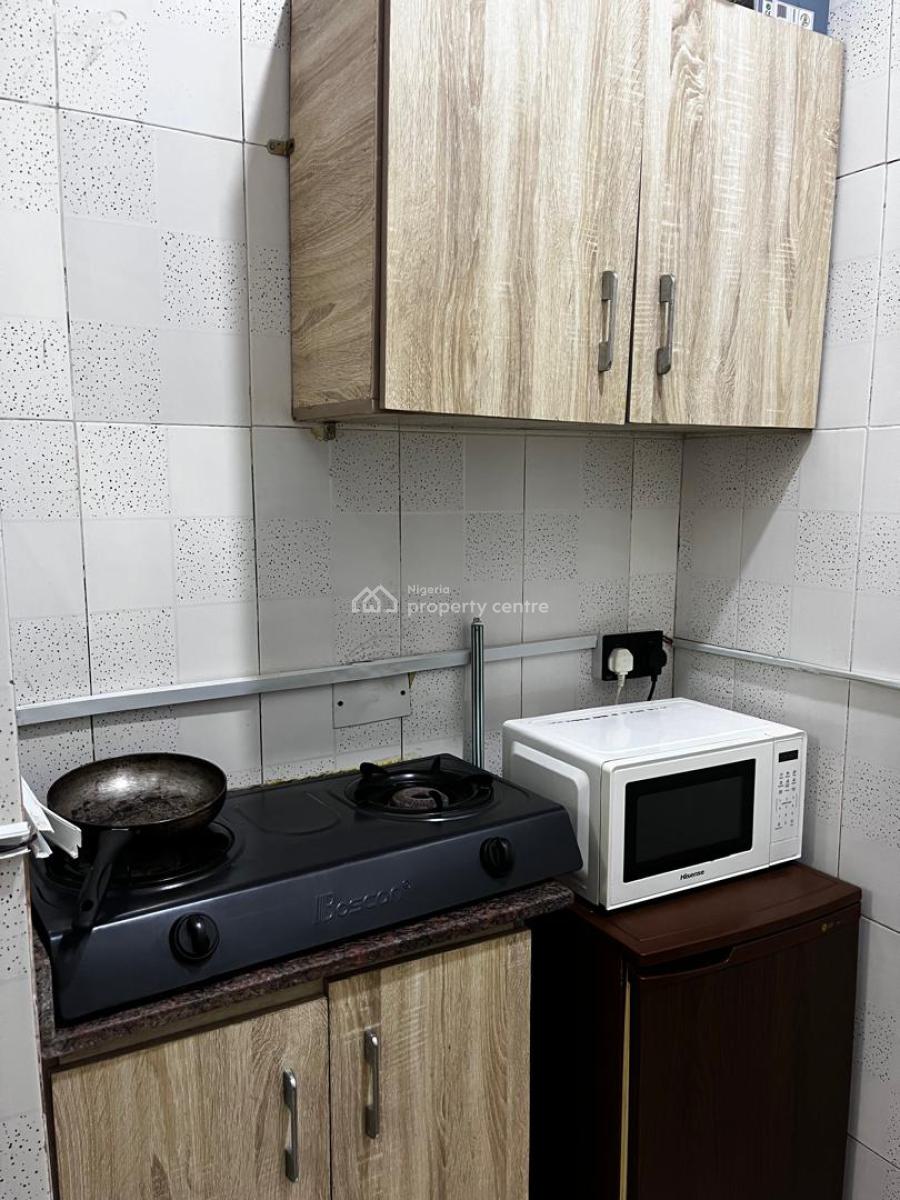 Nicely Furnished 1 Bedroom Apartment, Ajah, Lagos, Flat / Apartment Short Let
